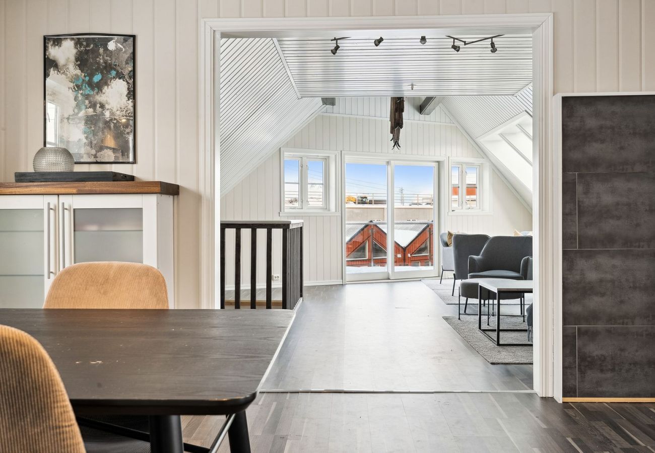 Apartment in Vestvågøy - Stor rorbu med høy standard