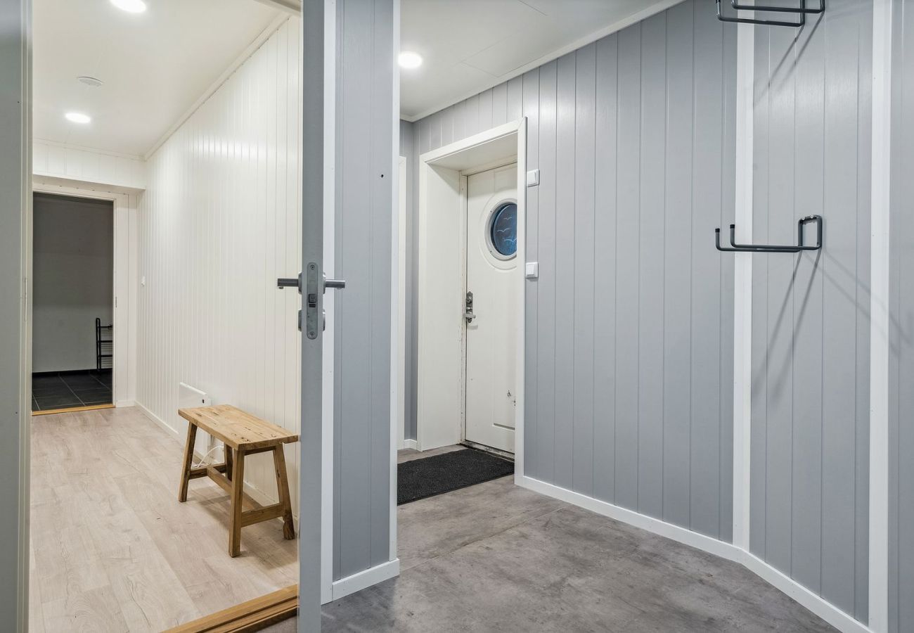 Apartment in Vestvågøy - Stor rorbu med høy standard
