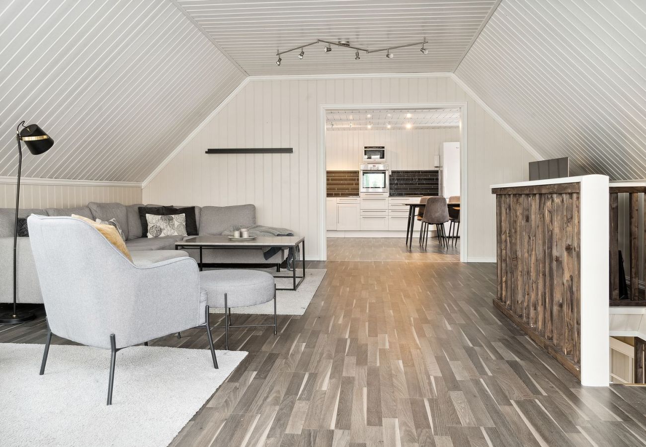 Apartment in Vestvågøy - Stor rorbu med høy standard