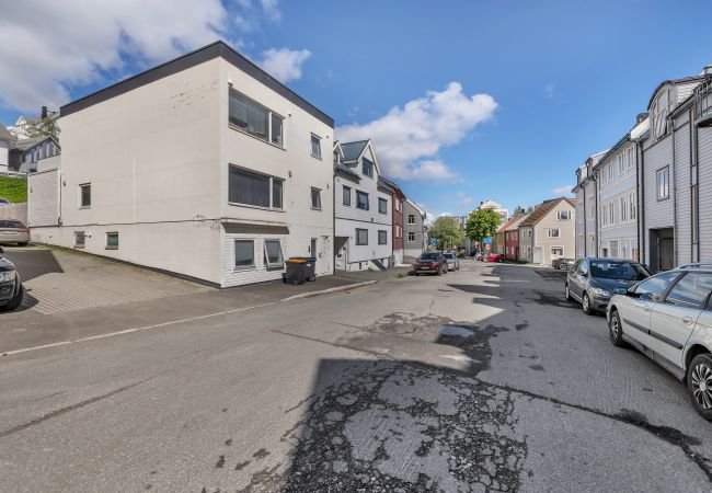 Apartment in Tromsø - Spacious and central city apartment Apartment in Tromsø - Spacious and central city apartment