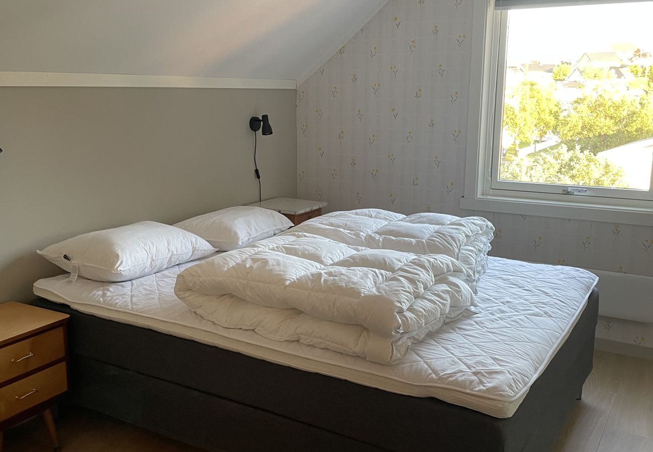 House in Moskenes - Drenghaugen - fabulous sea and mountain view