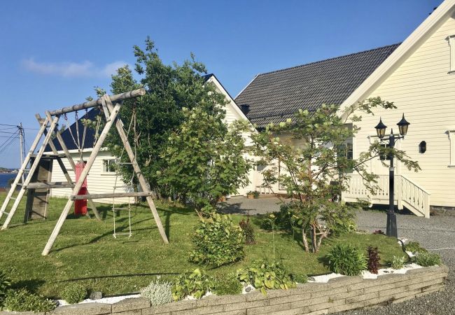 House in Moskenes - Myranhaugen, house in Reine House in Moskenes - Myranhaugen, house in Reine