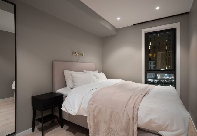 Apartment in Tromsø - Premium Waterfront Apartment–Sea & Mountain View  Apartment in Tromsø - Premium Waterfront Apartment–Sea & Mountain View