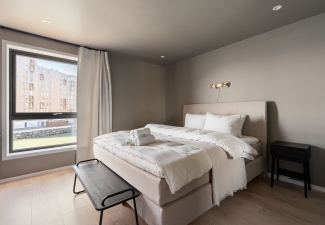 Apartment in Tromsø - Premium Waterfront Apartment–Sea & Mountain View  Apartment in Tromsø - Premium Waterfront Apartment–Sea & Mountain View