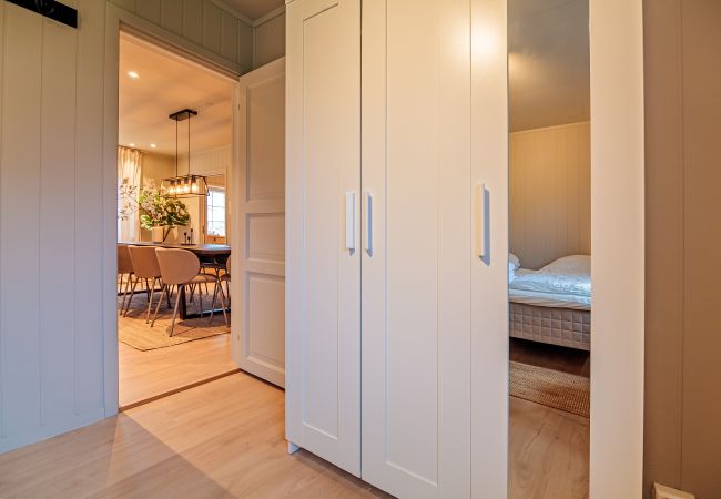 House in Moskenes - Luxury Home in the Heart of Reine, Lofoten House in Moskenes - Luxury Home in the Heart of Reine, Lofoten