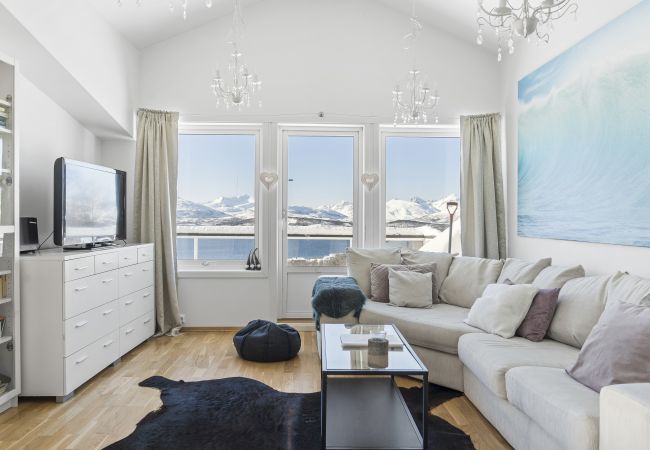 Apartment in Tromsø - Leilighet med panoramautsikt og terrasse Apartment in Tromsø - Leilighet med panoramautsikt og terrasse