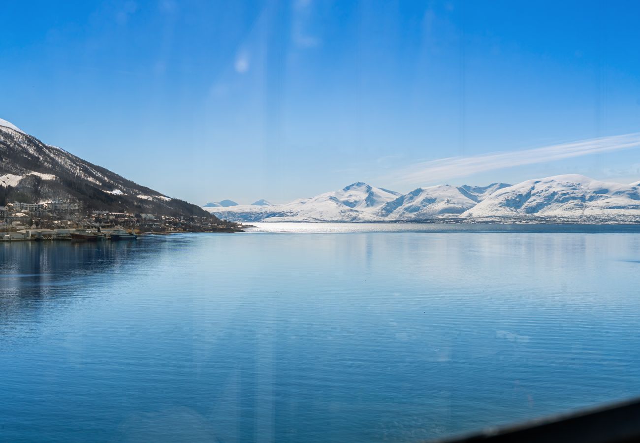 Apartment in Tromsø - Eight floor Premium Waterfront Penthouse