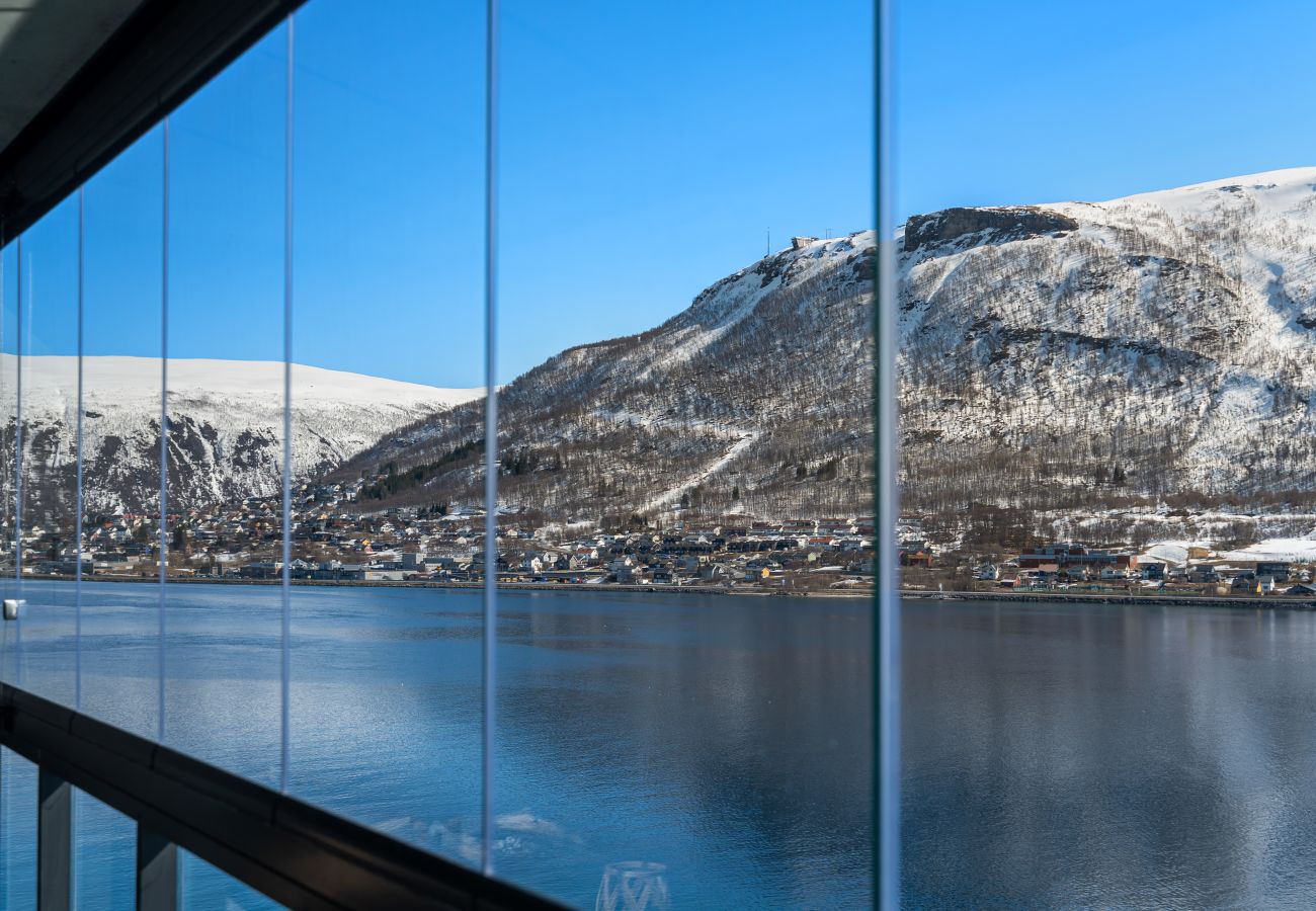 Apartment in Tromsø - Eight floor Premium Waterfront Penthouse