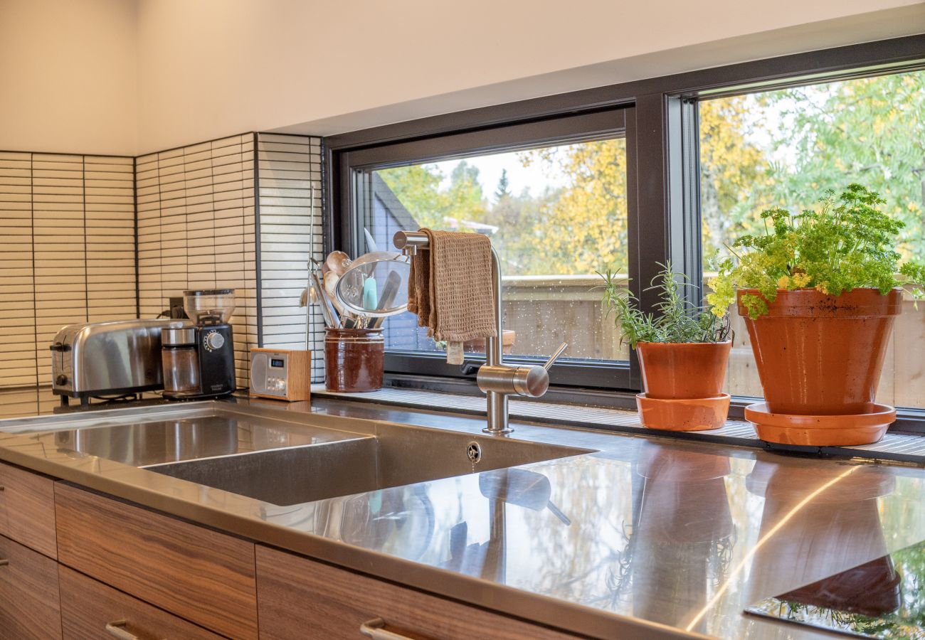 Terraced House in Tromsø - Town house with good view on top of Tromsø Island