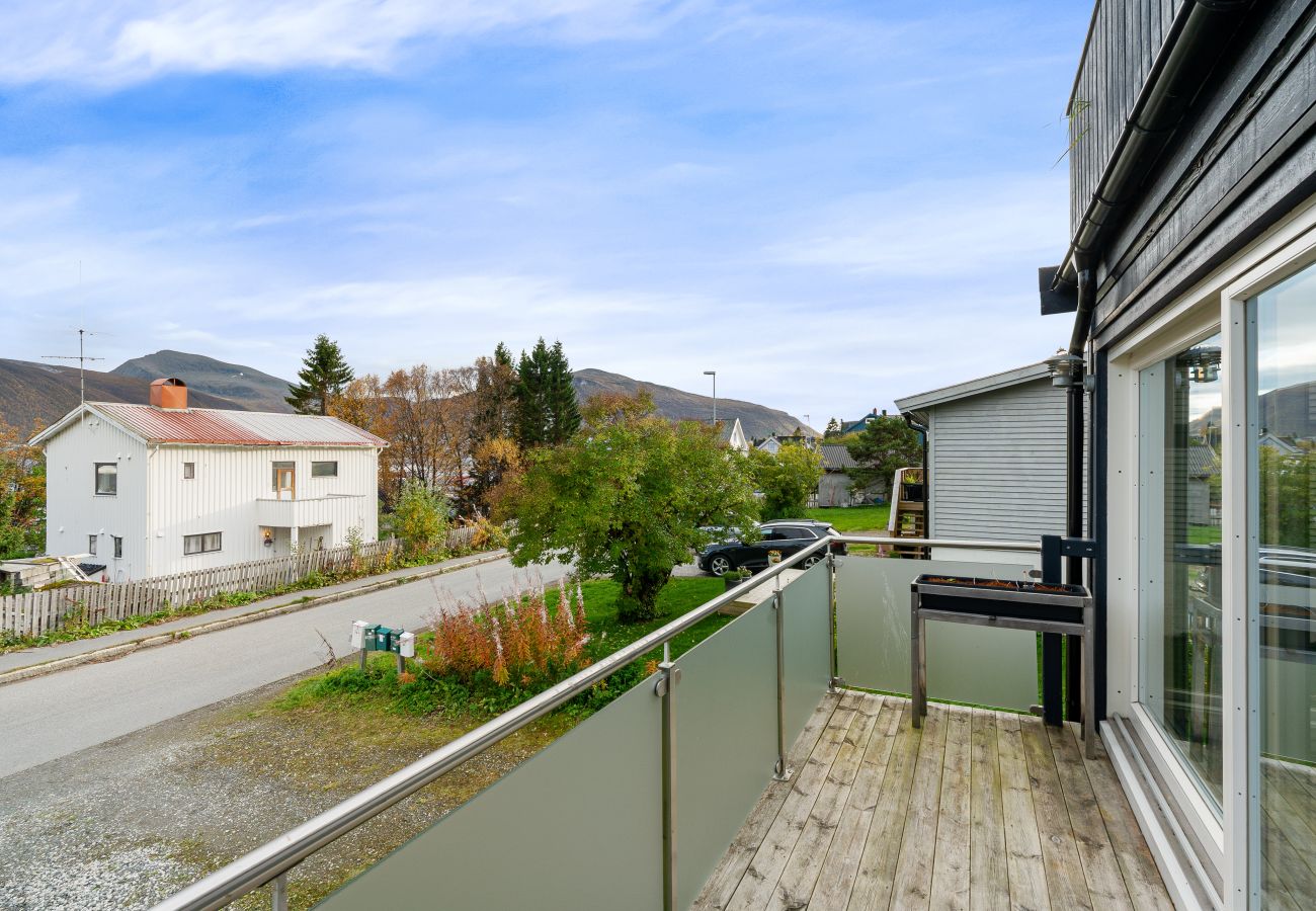 Apartment in Tromsø - Trivelig leilighet i rolige, bynære omgivelser