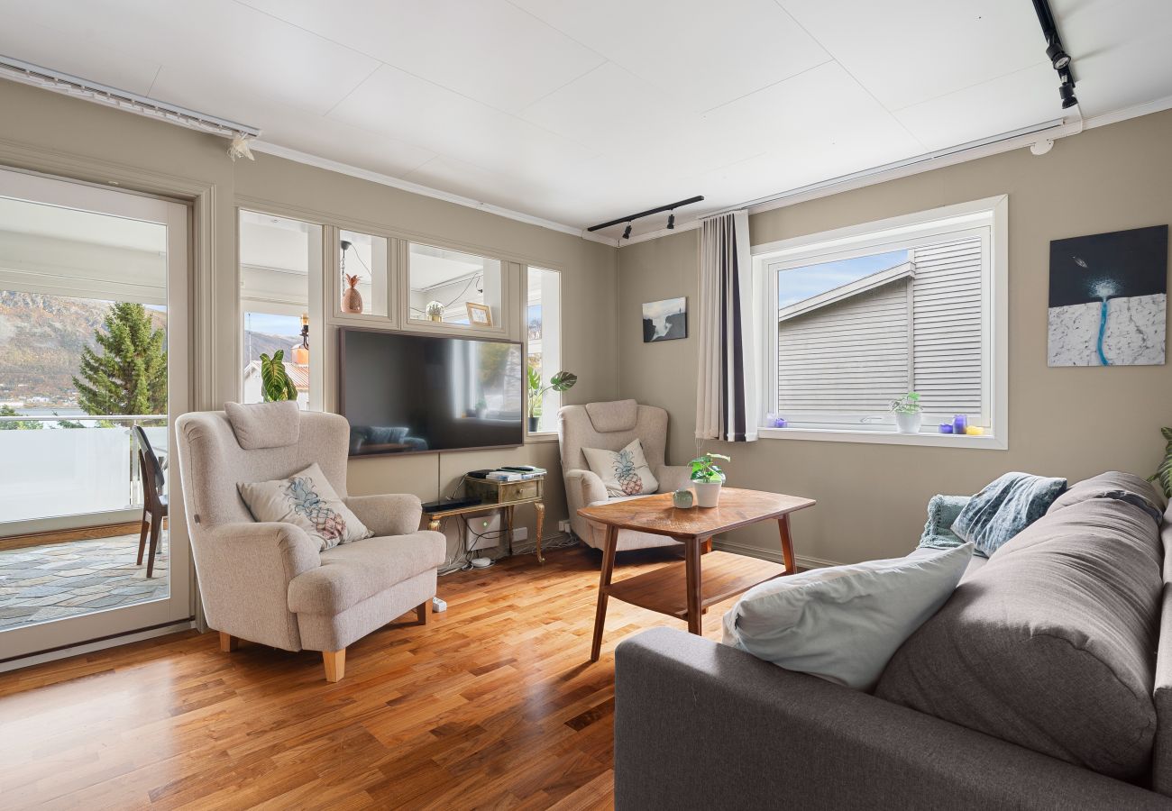 Apartment in Tromsø - Trivelig leilighet i rolige, bynære omgivelser