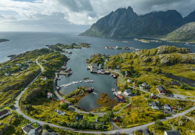 House in Flakstad - Sundet Lofoten - fjell- og havutsikt House in Flakstad - Sundet Lofoten - fjell- og havutsikt