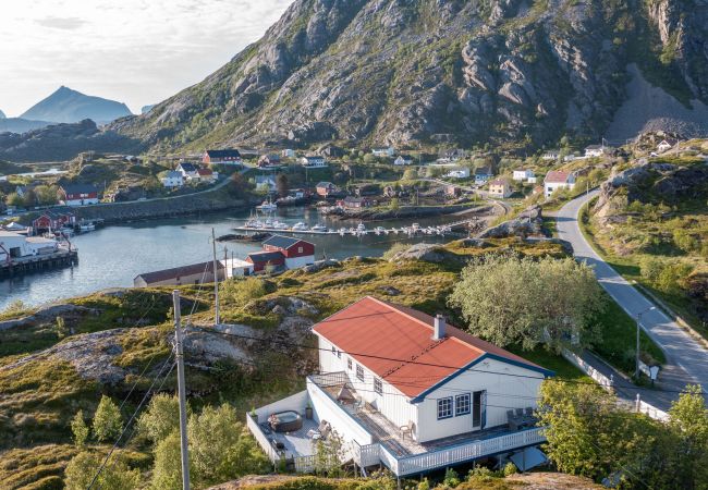 House in Flakstad - Sundet Lofoten - fjell- og havutsikt House in Flakstad - Sundet Lofoten - fjell- og havutsikt