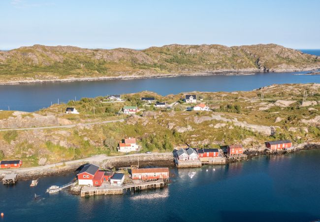 House in Flakstad - Sundet Lofoten - fjell- og havutsikt House in Flakstad - Sundet Lofoten - fjell- og havutsikt