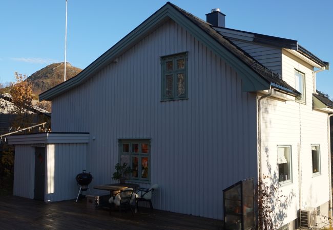 House in Vågan - Koselig hus ved Kabelvågmarken. House in Vågan - Koselig hus ved Kabelvågmarken.