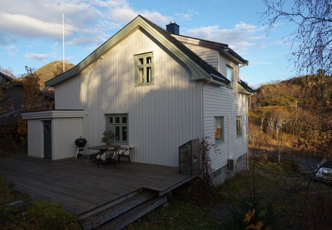 House in Vågan - Koselig hus ved Kabelvågmarken. House in Vågan - Koselig hus ved Kabelvågmarken.