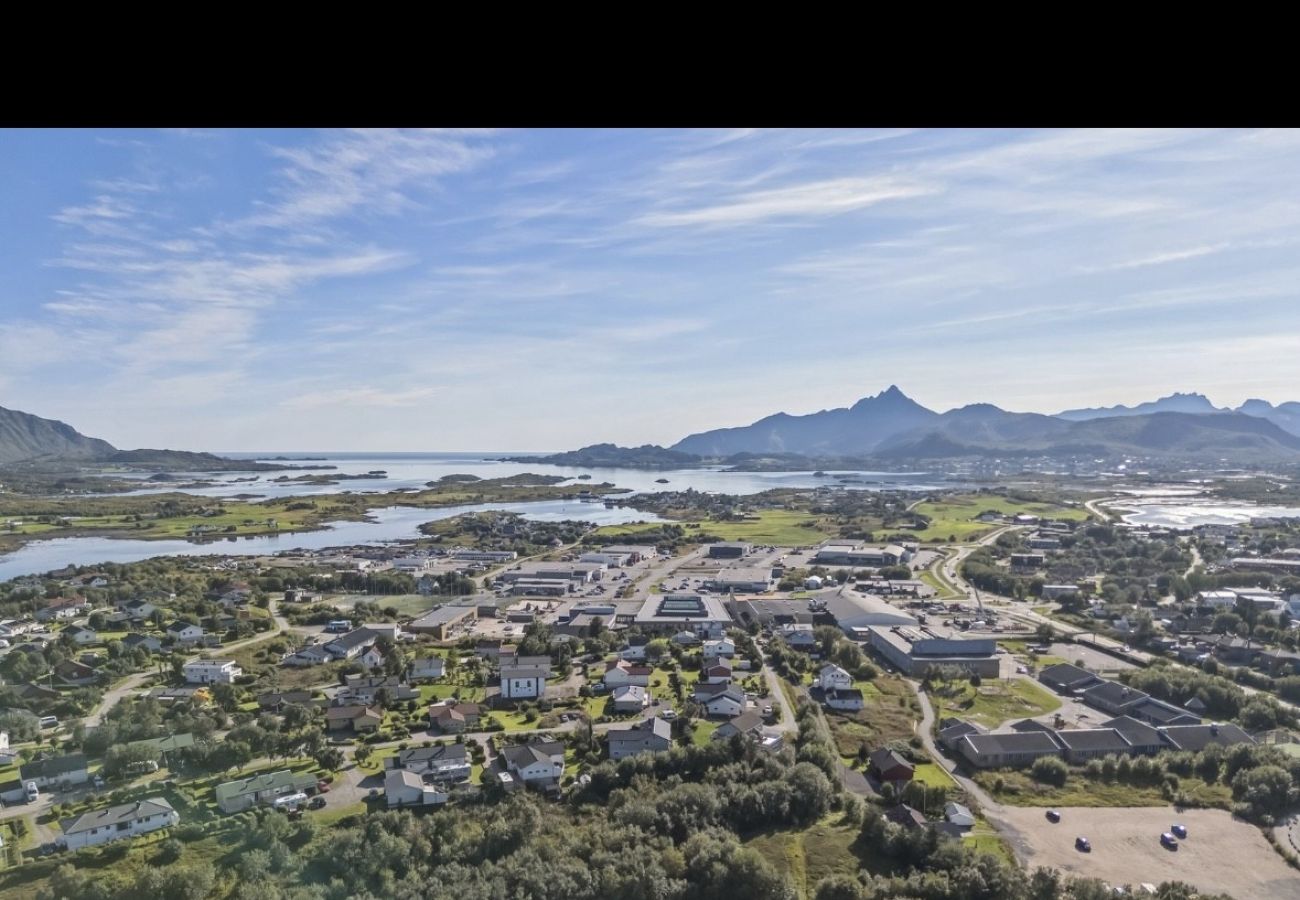 House in Leknes - City Center Panorama Lofoten