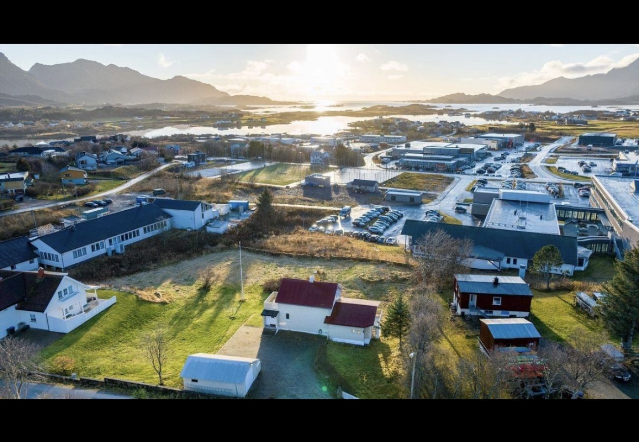 House in Leknes - City Center Panorama Lofoten