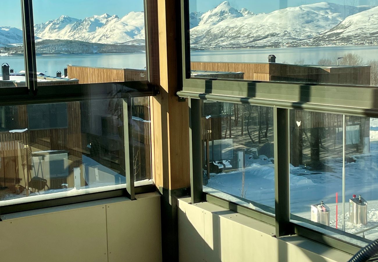 Apartment in Tromsø - Arctic Trail Retreat