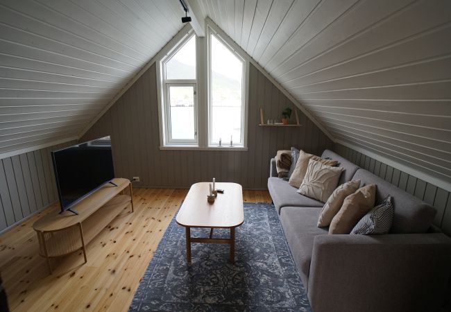 Apartment in Vestvågøy - Seahouse Apartment with amazing views! Apartment in Vestvågøy - Seahouse Apartment with amazing views!