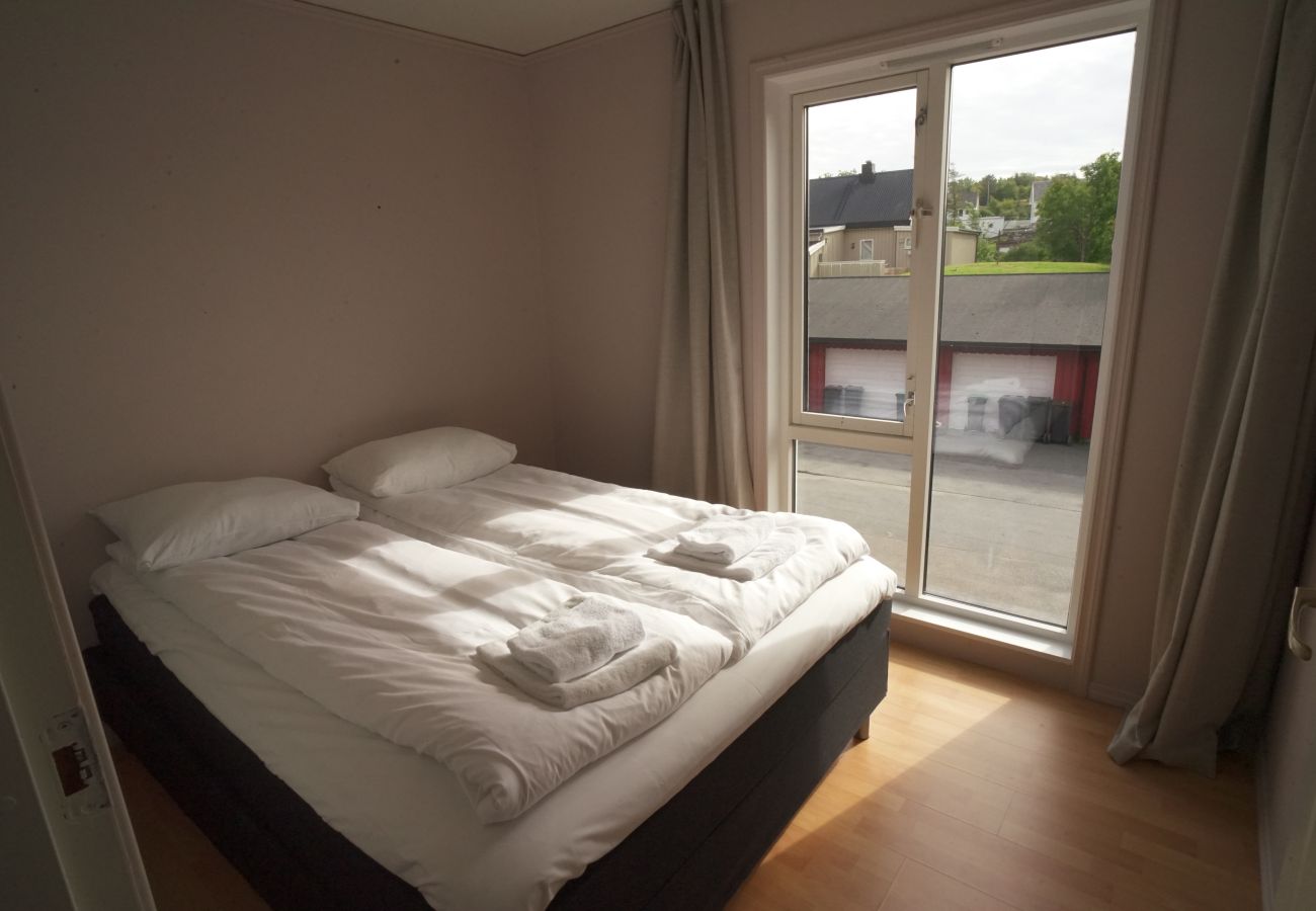 Apartment in Vestvågøy - Seahouse Apartment with amazing views!