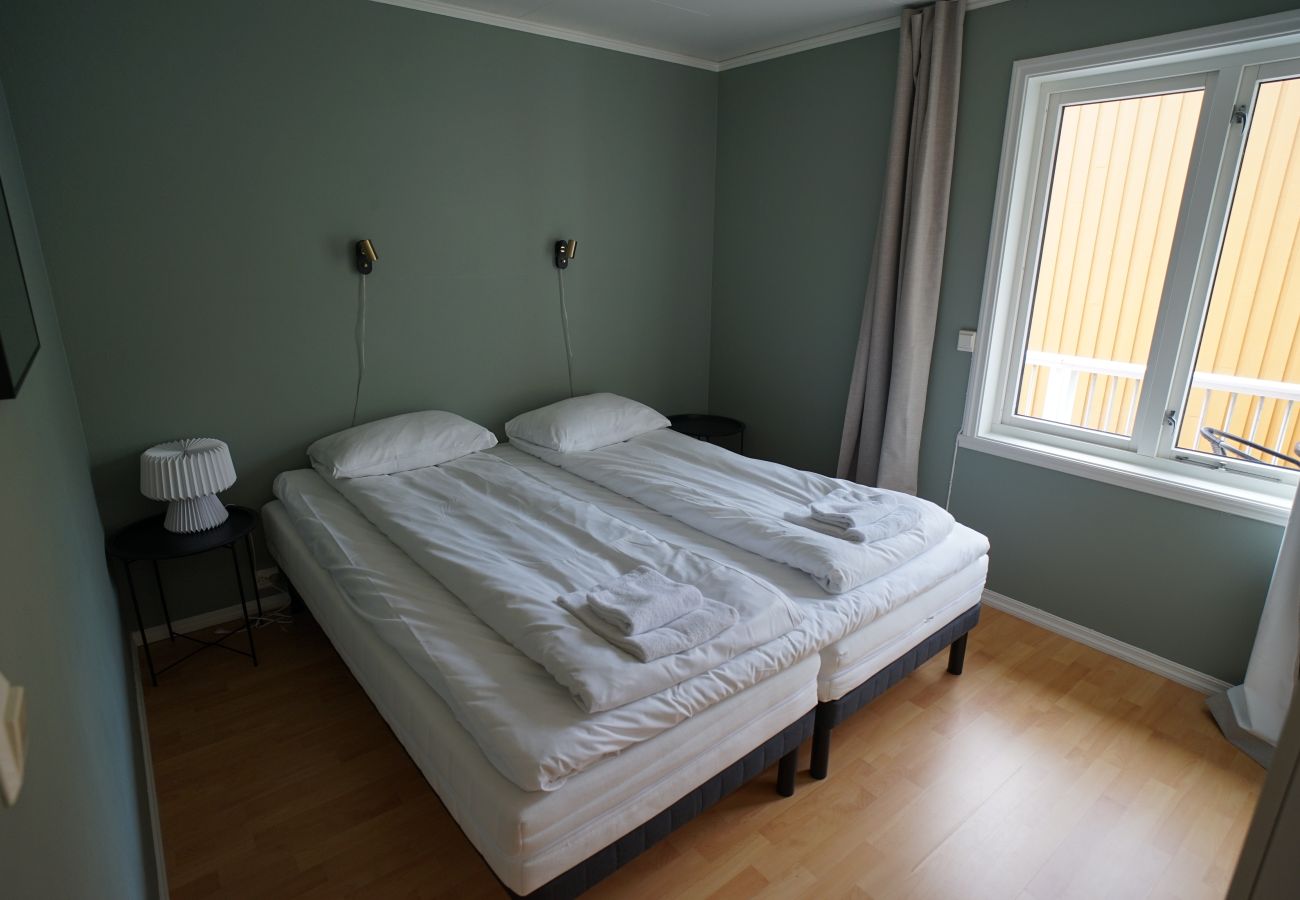 Apartment in Vestvågøy - Seahouse Apartment with amazing views!