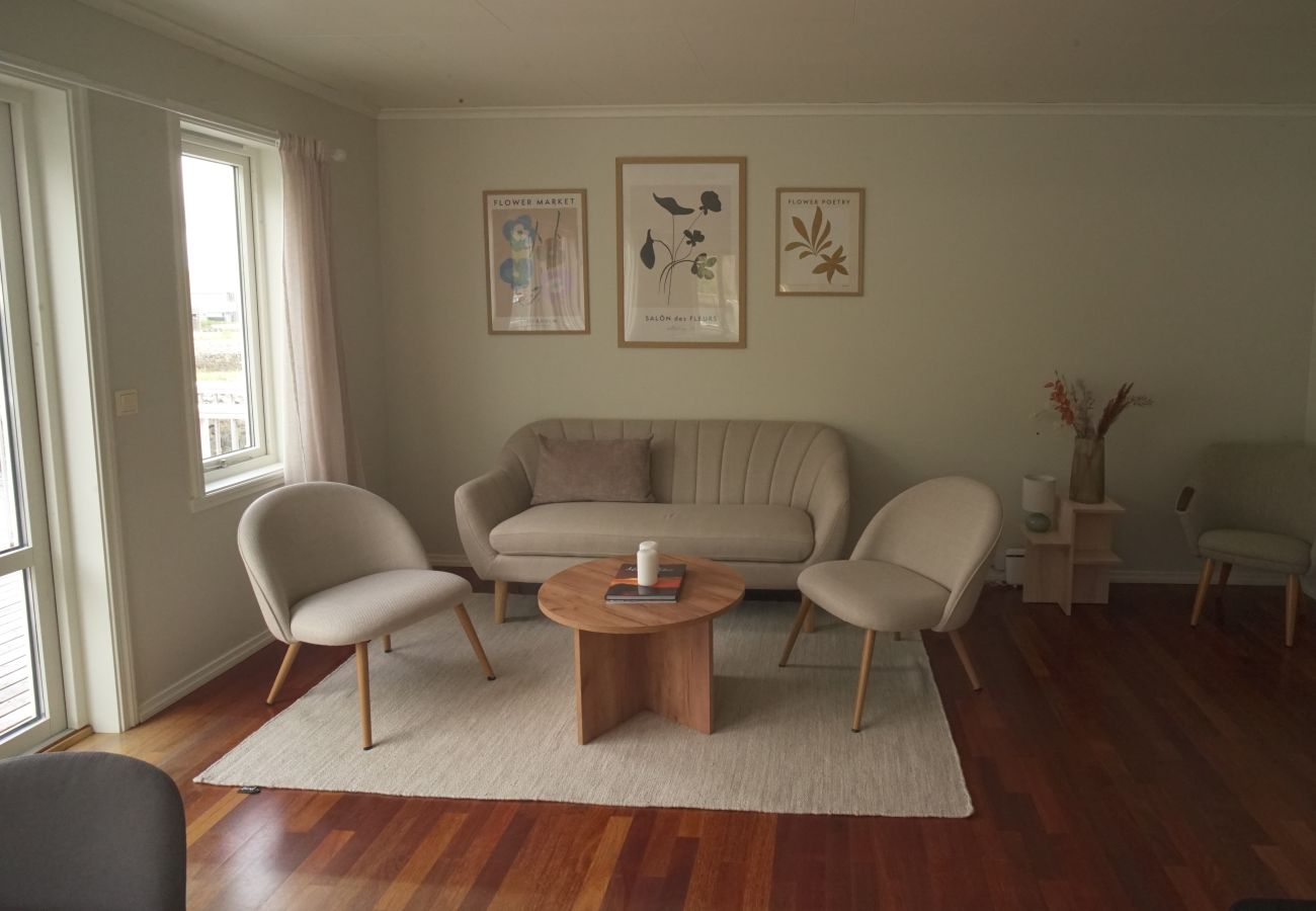 Apartment in Vestvågøy - Seahouse Apartment with amazing views!