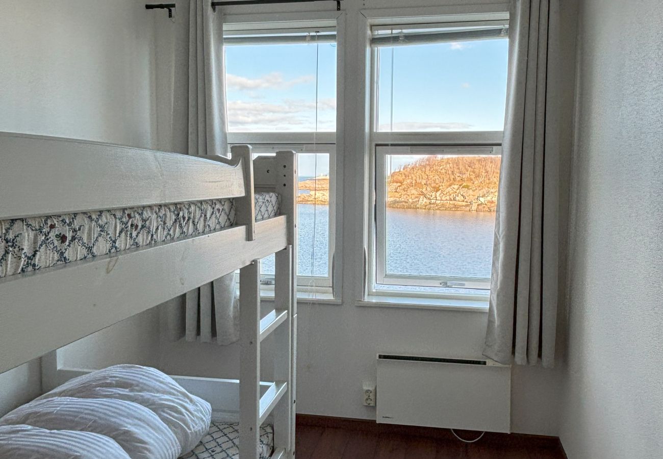 Apartment in Vågan - Apartment by the sea in Henningsvær