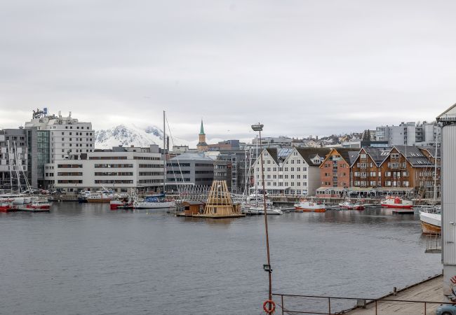 Apartment in Tromsø - Harborfront Haven, Tromsø Apartment in Tromsø - Harborfront Haven, Tromsø