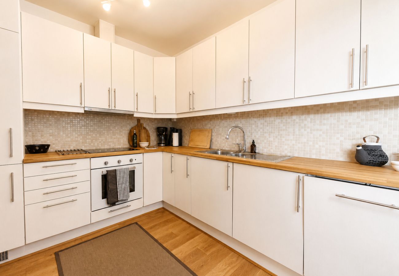 Apartment in Hol - In the heart of magical Geilo – modern apartment with sunny terrace and views