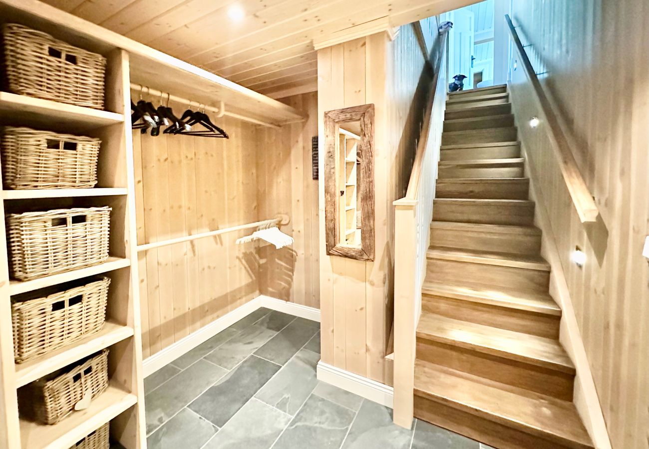 Cabin in Hol - Exclusive mountain lodge with panoramic views and high standard – Kikut/Geilo