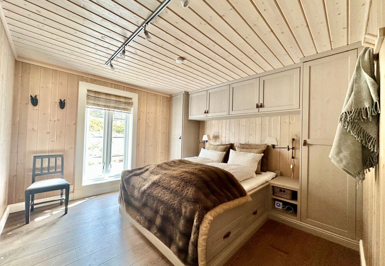 Cabin in Hol - Exclusive mountain lodge with panoramic views and high standard – Kikut/Geilo