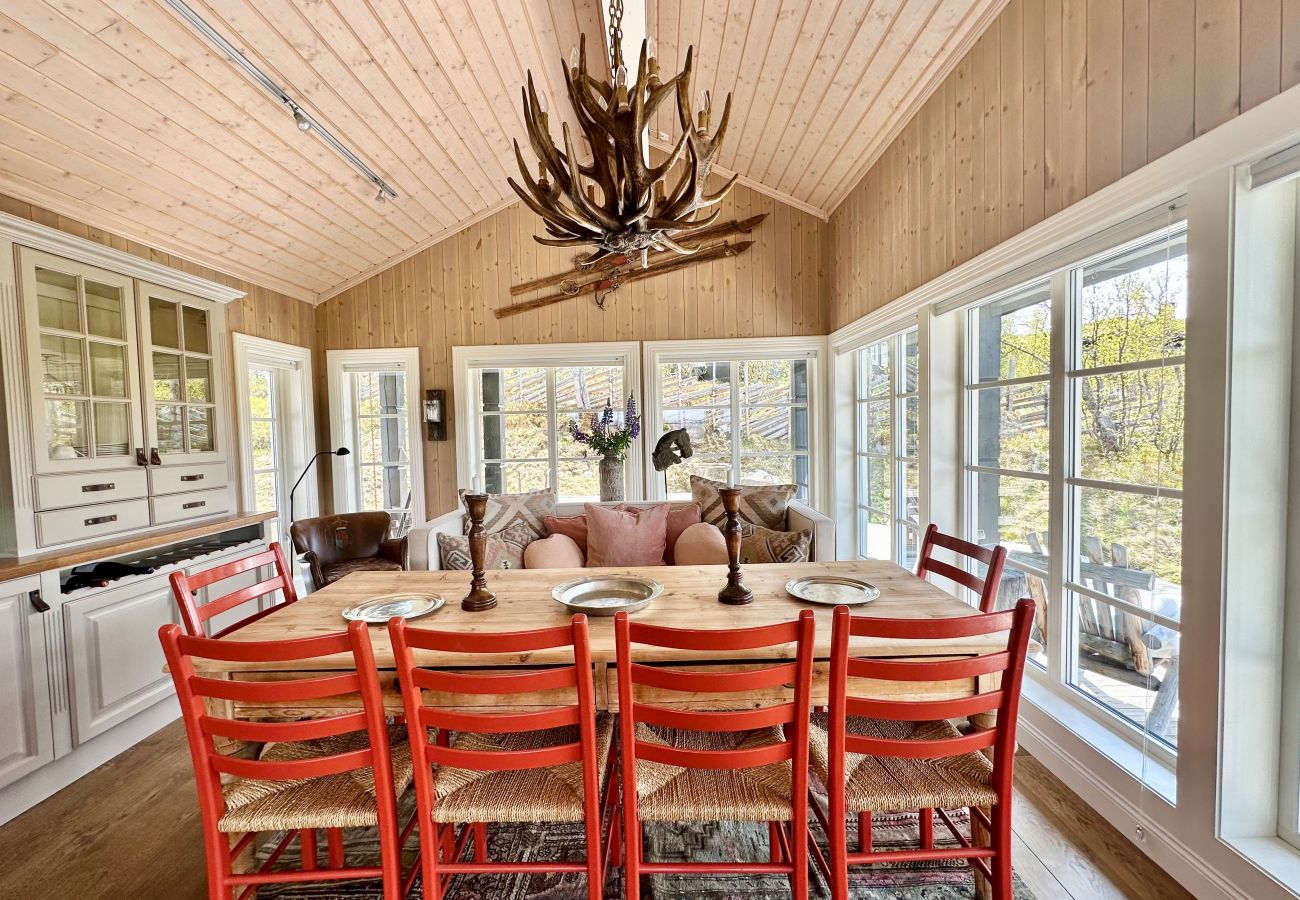 Cabin in Hol - Exclusive mountain lodge with panoramic views and high standard – Kikut/Geilo