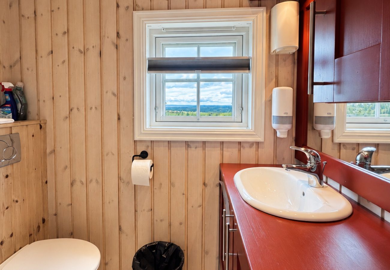 Cottage in Gol - Red Cross Cabin at Golsfjellet – Spacious mountain lodge 