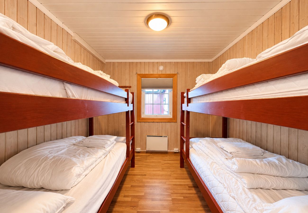 Cottage in Gol - Red Cross Cabin at Golsfjellet – Spacious mountain lodge 