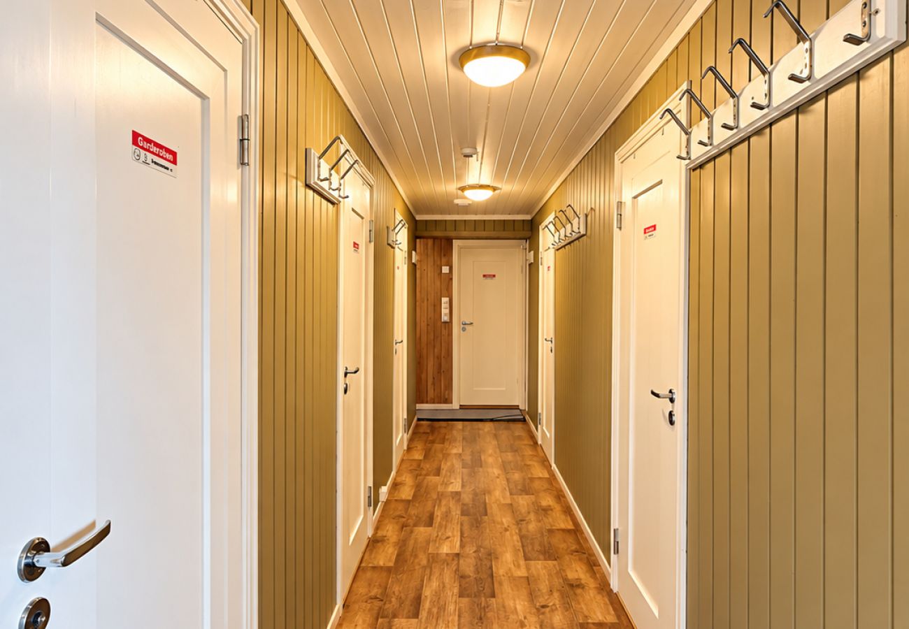 Cottage in Gol - Red Cross Cabin at Golsfjellet – Spacious mountain lodge 