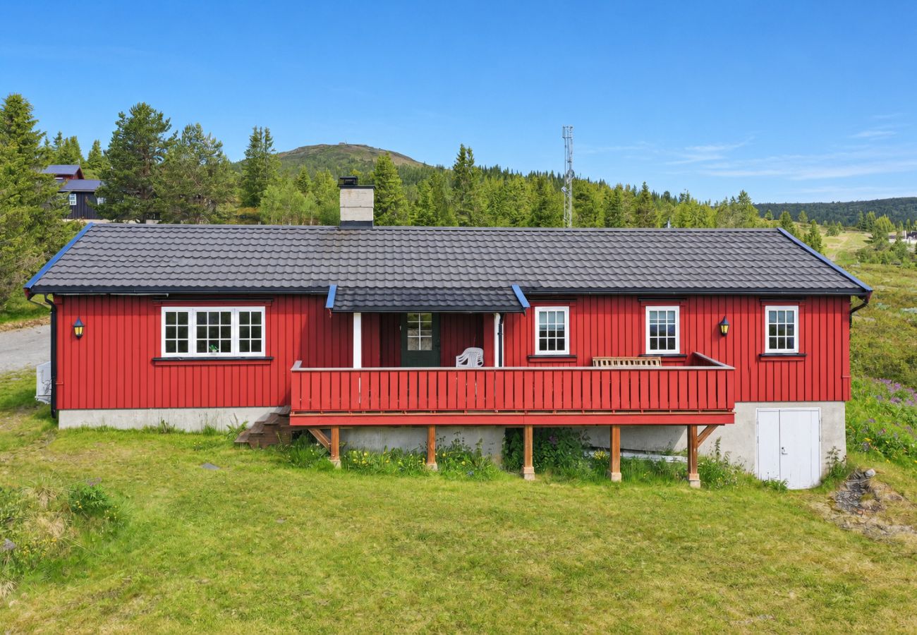Cottage in Gol - Red Cross Cabin at Golsfjellet – Spacious mountain lodge 