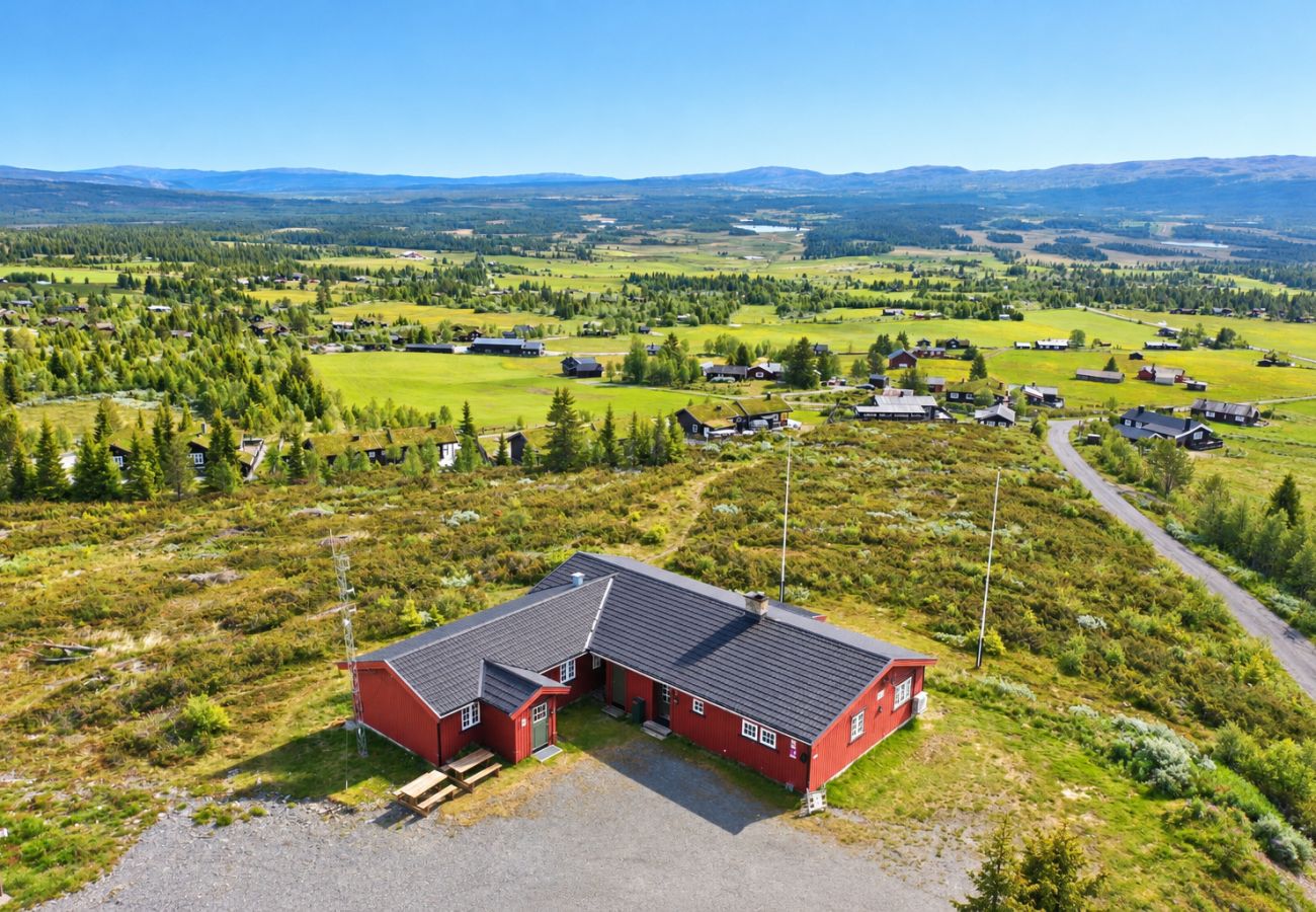 Cottage in Gol - Red Cross Cabin at Golsfjellet – Spacious mountain lodge 