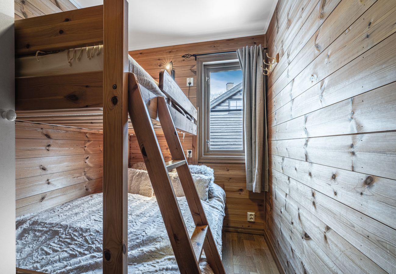 Apartment in Hemsedal - Ski in/Ski out in Hemsedal – cozy apartment by Skarsnuten