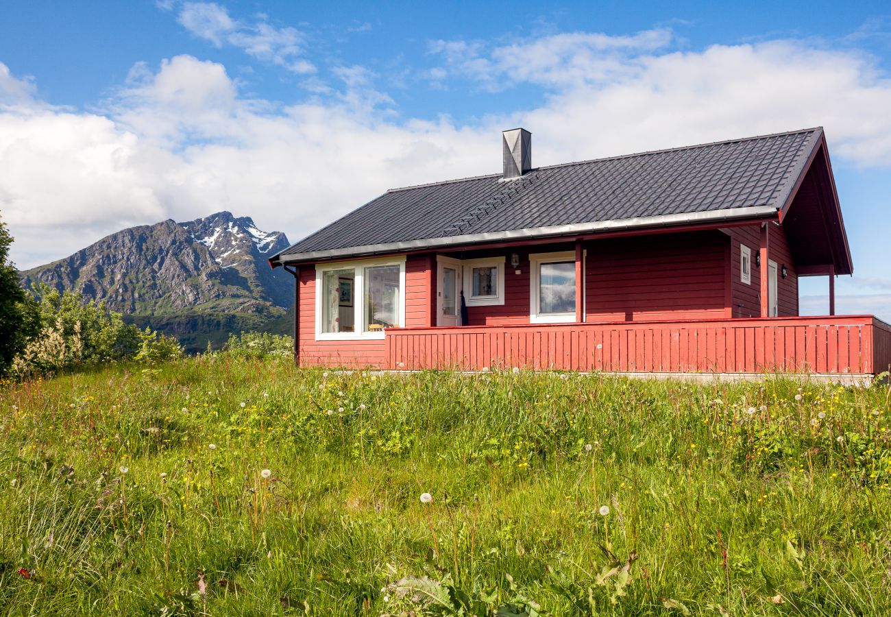 Cabin in Vestvågøy - Private cabin by the sea, Lofoten