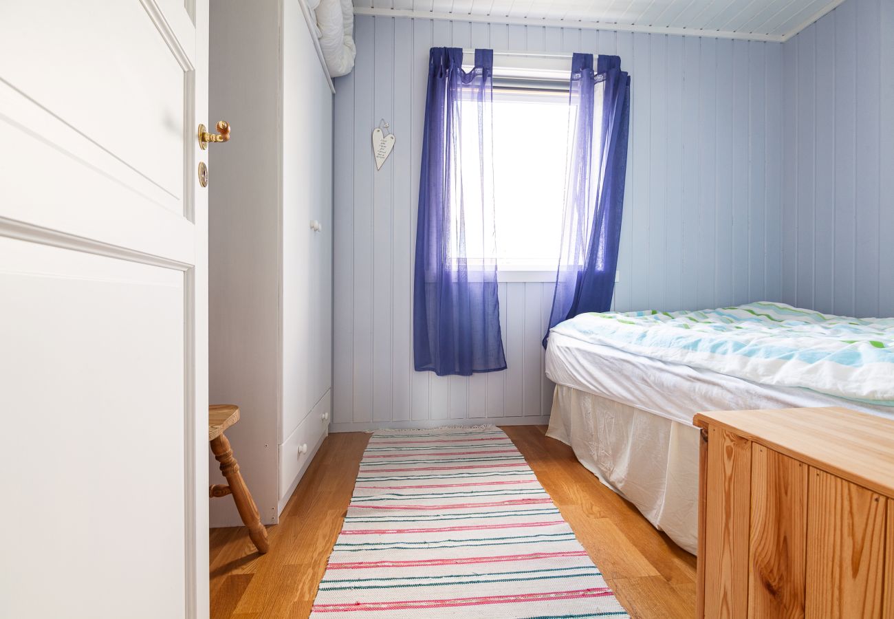 Cabin in Vestvågøy - Private cabin by the sea, Lofoten