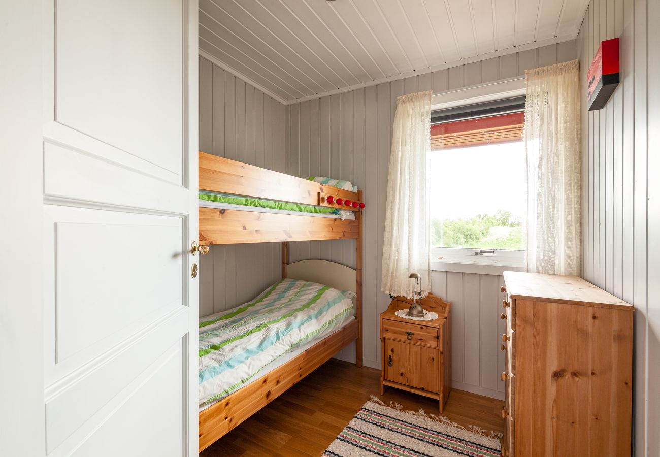 Cabin in Vestvågøy - Private cabin by the sea, Lofoten