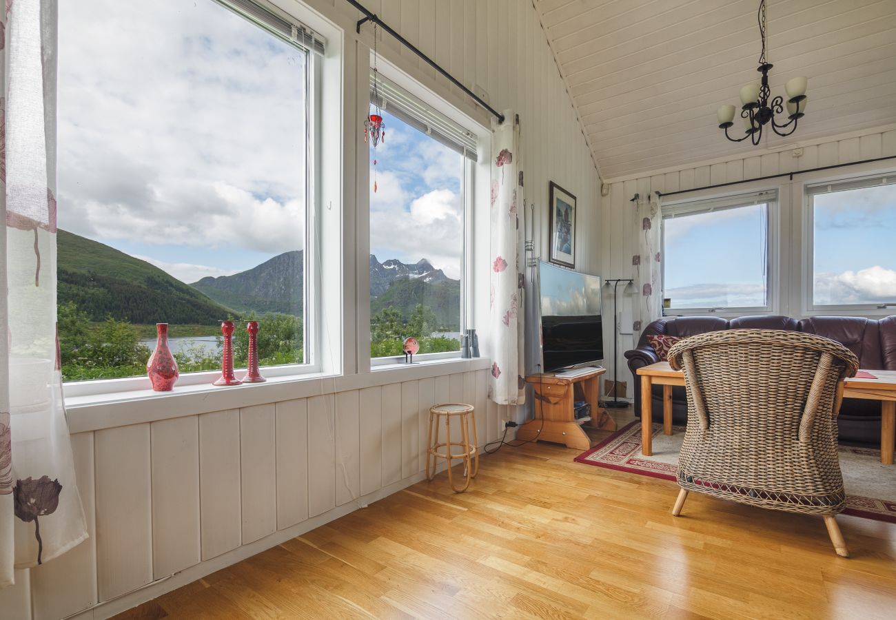 Cabin in Vestvågøy - Private cabin by the sea, Lofoten