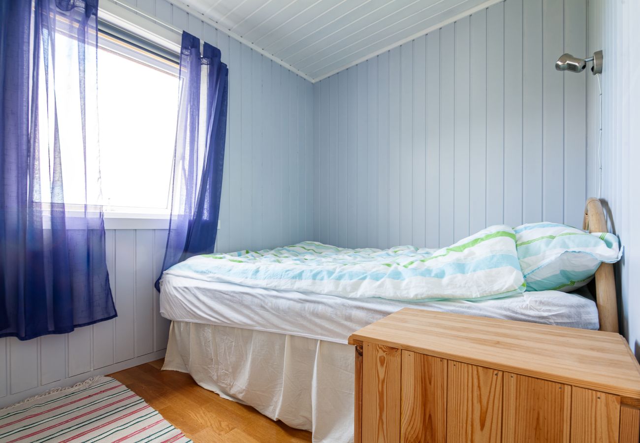 Cabin in Vestvågøy - Private cabin by the sea, Lofoten