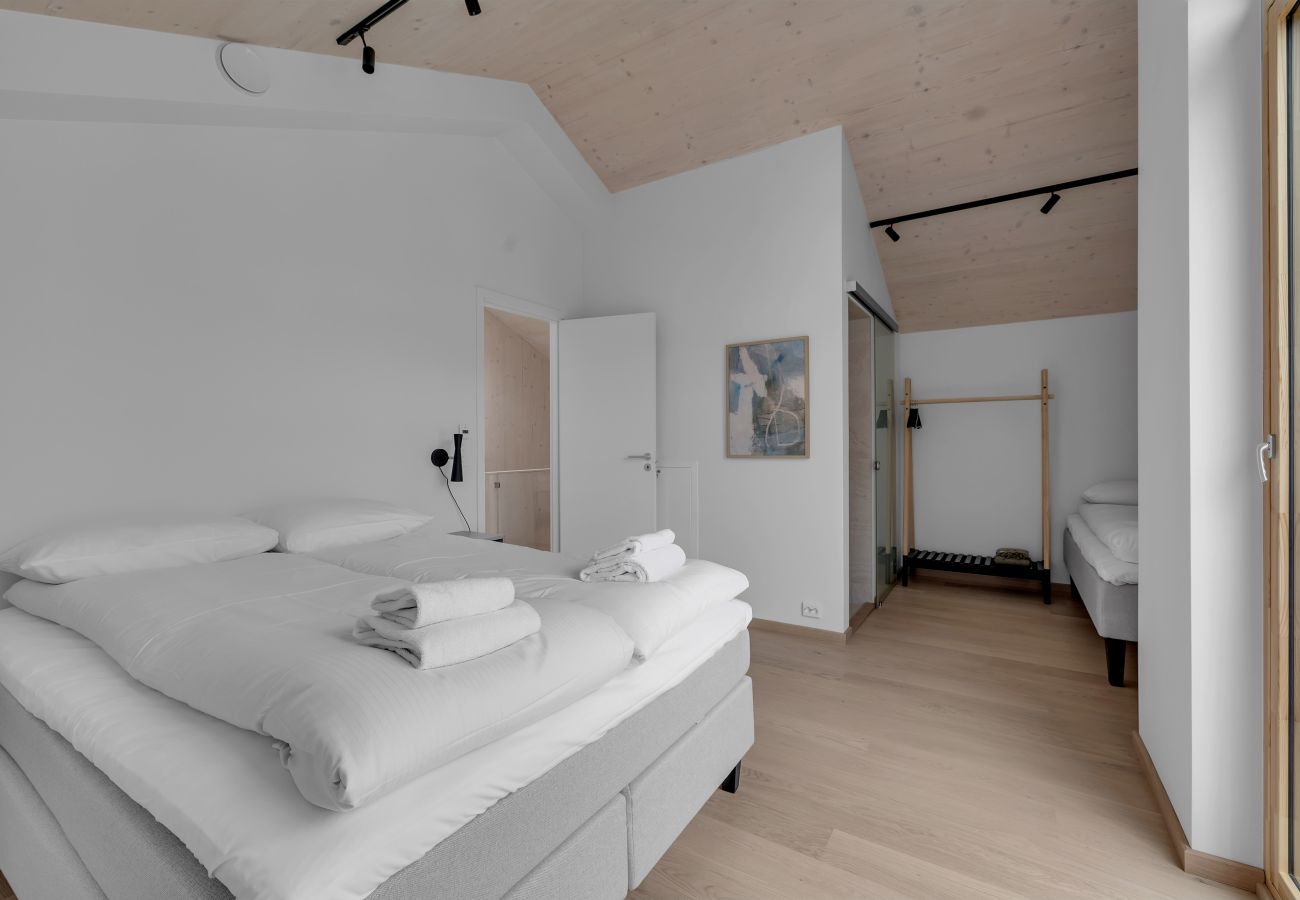House in Tromsø - Pinewood Urban Red Lodge
