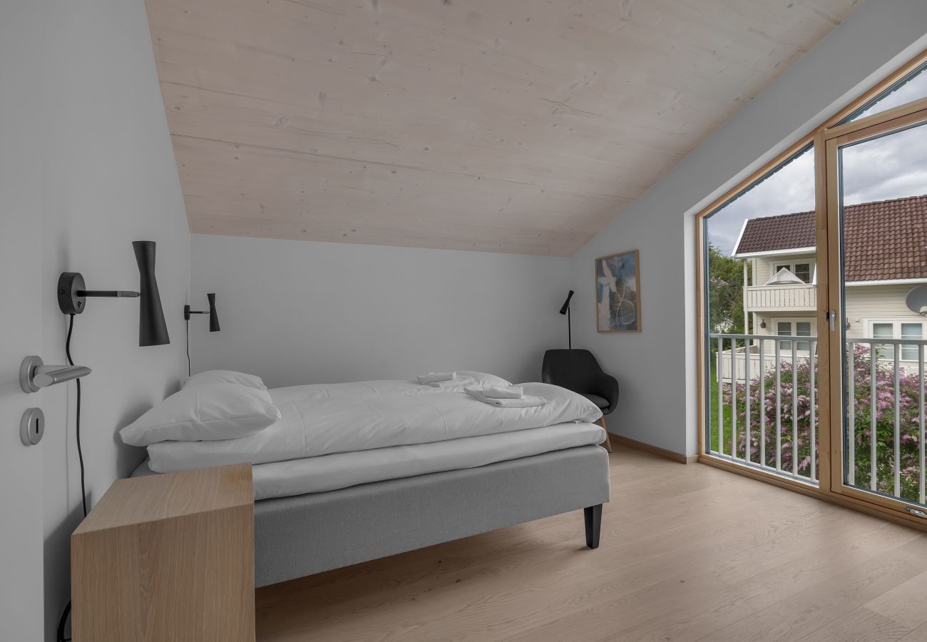 House in Tromsø - Pinewood Urban Blue Lodge