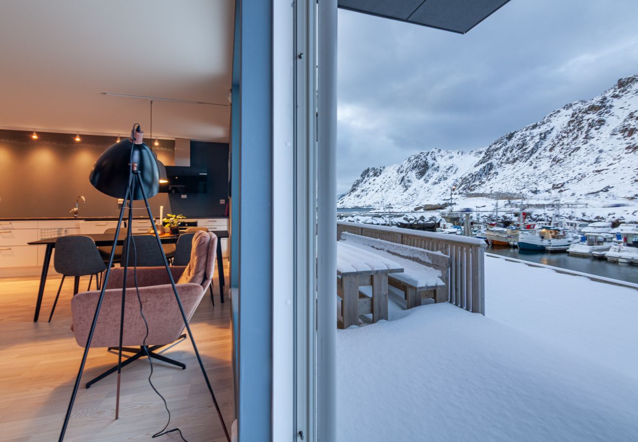 Apartment in Vestvågøy - Seaside apartment in Ballstad