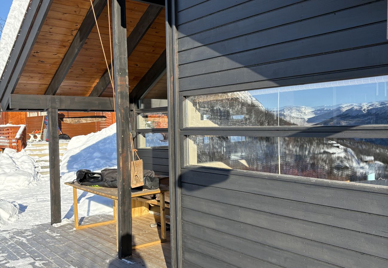 Cabin in Hemsedal - Cosy cabin in Hemsedal, ski in/ski out to Solheisen