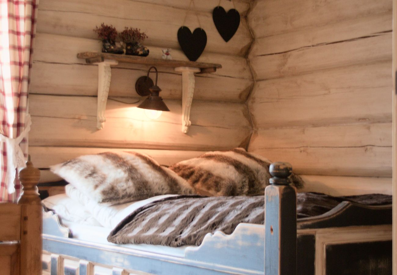 Cottage in Gol - Nydelig hyttetun på Torpoåsen