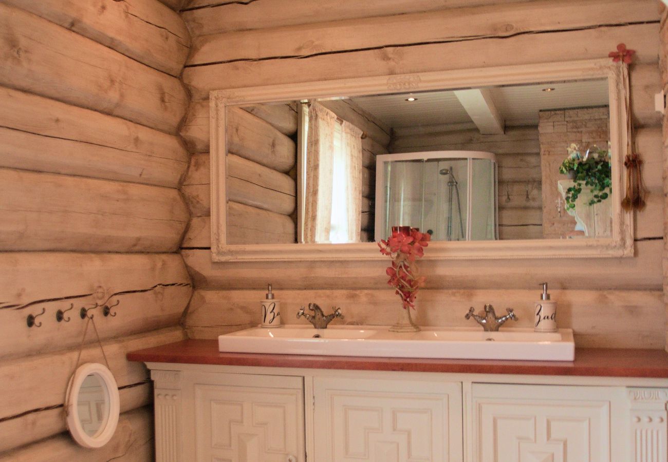 Cottage in Gol - Nydelig hyttetun på Torpoåsen